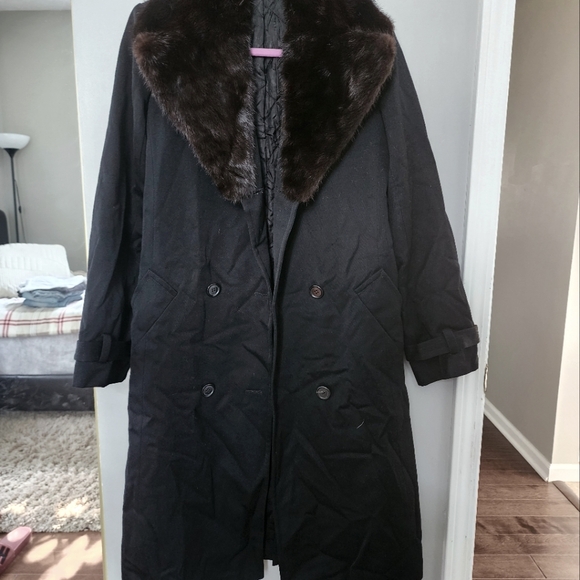 Isaac Mizrahi Wool Coat-Fur Collar Absolutely gorgeous - Picture 1 of 5